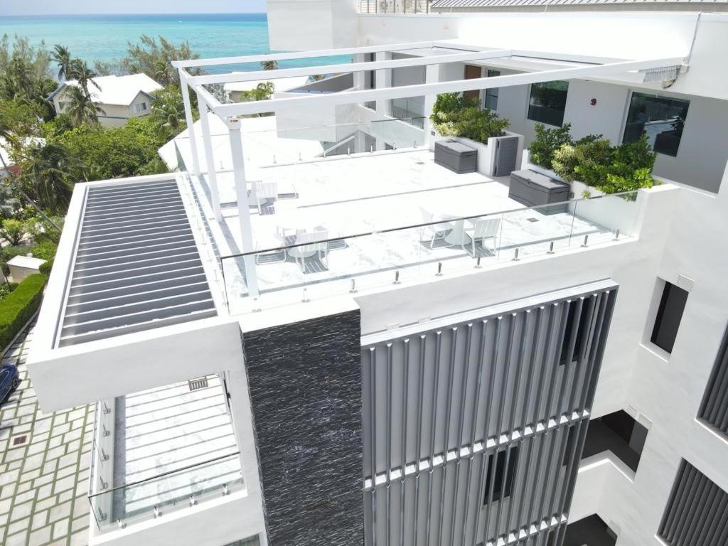 Rum Point Club Residences Driftwood Village Buitenkant foto